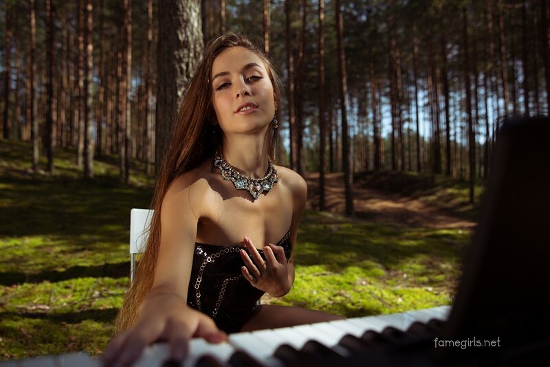 Анна, 21